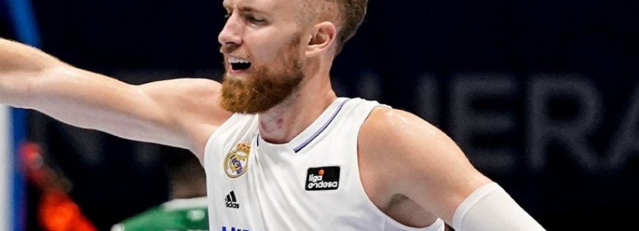 Džanan Musa Cover Image